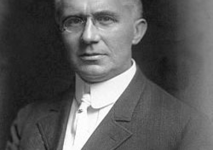 Emile Berliner originally Emil Berliner, was a German-born American inventor.
