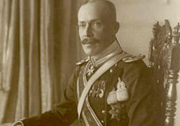 On March 7.1914 ; Prince William of Wied arrives in Albania to begin his reign as King.
