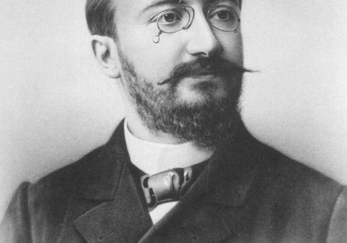 Alfred Binet had done a series of experiments to see how well chess players played when blindfolded.